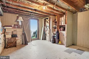 1809 New Hope St, Norristown, PA 19401 - Photo 24