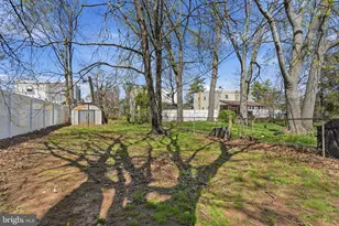 1809 New Hope St, Norristown, PA 19401 - Photo 30