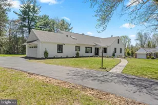 1021 Walsh Ln, Narberth, PA 19072 - Photo 2