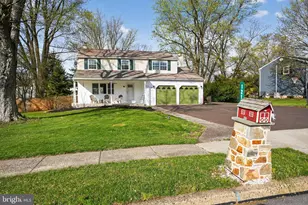 1210 Hunter Hill Dr, Lansdale, PA 19446 - Photo 2