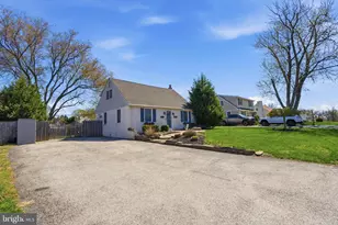 1014 Thrush Ln, Audubon, PA 19403 - Photo 4