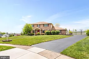 22 Russell Pl, Ambler, PA 19002 - Photo 2