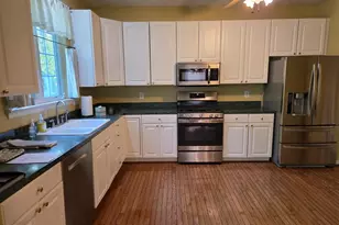 84 Wheatsheaf Ln, Norristown, PA 19403 - Photo 8