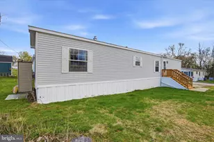 77 Ivy Cir, Norristown, PA 19403 - Photo 2