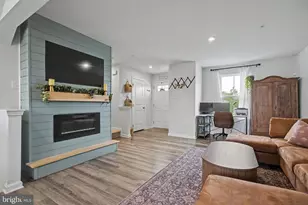 3 Castle Dr, Gilbertsville, PA 19525 - Photo 2