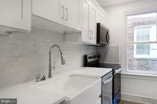 1827 W Cheltenham Ave, Elkins Park, PA 19027 - Photo 4