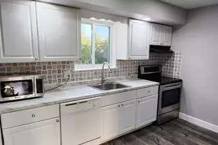 118 E Moreland Ave, Hatboro, PA 19040 - Photo 1