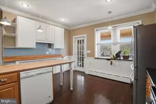 339 Spring Mill Ave, Conshohocken, PA 19428 - Photo 12