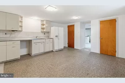 321 Heston, Norristown, PA 19404 - Photo 32