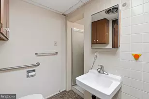 321 Heston, Norristown, PA 19404 - Photo 24