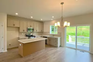306 E Sawyer Ct, Royersford, PA 19468 - Photo 4