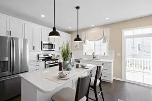 306 E Sawyer Ct, Royersford, PA 19468 - Photo 2