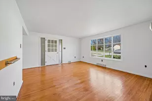 425 Pastell Ln, Conshohocken, PA 19428 - Photo 2