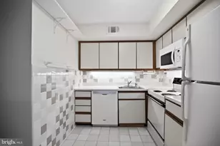 111 Hampstead Dr, Ambler, PA 19002 - Photo 12