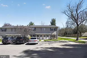 111 Hampstead Dr, Ambler, PA 19002 - Photo 4