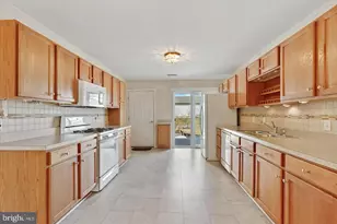 110 W Harmony Dr, Pottstown, PA 19464 - Photo 6