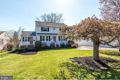 712 E Hancock Street, Lansdale, PA 19446 - Photo 2