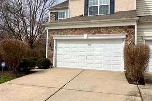21 Berman Ct, Phoenixville, PA 19460 - Photo 2