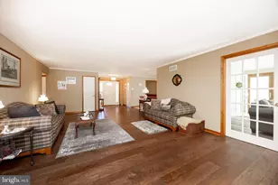 2951 Burton Dr, Gilbertsville, PA 19525 - Photo 10