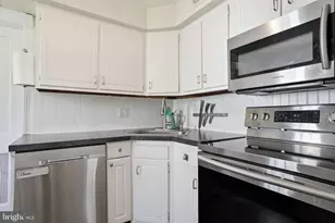 2057 Parkdale Ave, Glenside, PA 19038 - Photo 10