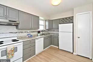 2821 N Ford Dr, Hatfield, PA 19440 - Photo 10