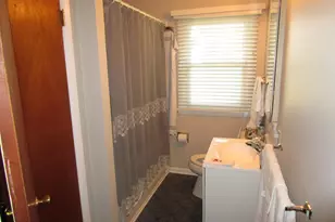 109 Woodland Ave, Schwenksville, PA 19473 - Photo 8