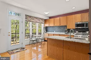 10 Almond Ct, Lafayette Hill, PA 19444 - Photo 8