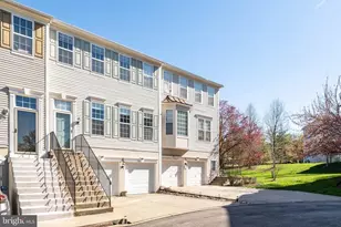 10 Almond Ct, Lafayette Hill, PA 19444 - Photo 2