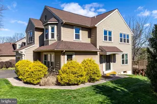 1243 Browning Ct, Lansdale, PA 19446 - Photo 2