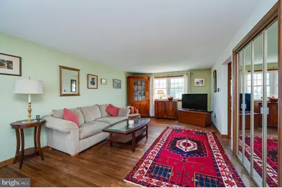 215 E Spruce Street, Gilbertsville, PA 19525 - Photo 4