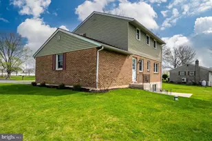 215 E Spruce St, Gilbertsville, PA 19525 - Photo 40