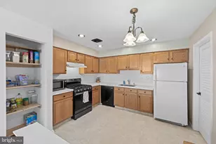 344 Bluestone Ct, Collegeville, PA 19426 - Photo 8