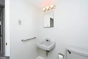 466 Cedar St, Lansdale, PA 19446 - Photo 8