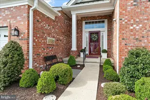 818 Woods End Ct, Collegeville, PA 19426 - Photo 2