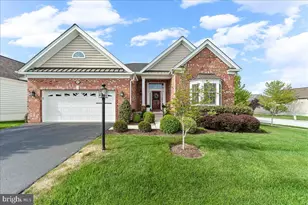 818 Woods End Ct, Collegeville, PA 19426 - Photo 1