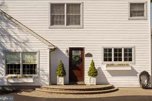 614 Glenview Dr, Horsham, PA 19044 - Photo 2