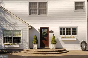 614 Glenview Dr, Horsham, PA 19044 - Photo 2