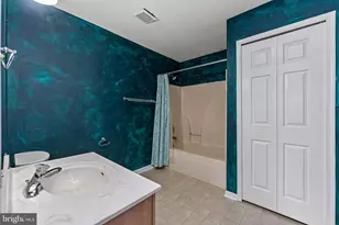 769 Hunter Dr, Pennsburg, PA 18073 - Photo 18