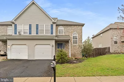 769 Hunter Drive, Pennsburg, PA 18073 - Photo 2