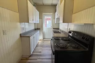 554 E High St, Pottstown, PA 19464 - Photo 2