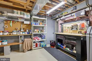 327 Abbey Ln, Lansdale, PA 19446 - Photo 34