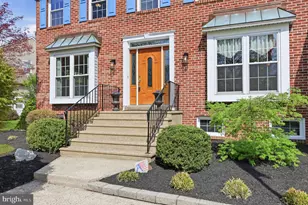 327 Abbey Ln, Lansdale, PA 19446 - Photo 4