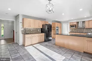4908 Martha Ln, Schwenksville, PA 19473 - Photo 10