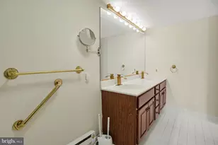 100 Breyer Dr, Elkins Park, PA 19027 - Photo 12