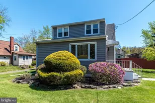 1605 N Line St, Lansdale, PA 19446 - Photo 2