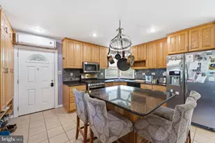 2128 Sunnyside Ave, Pottstown, PA 19464 - Photo 6