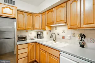 10719 Valley Forge Cir, King of Prussia, PA 19406 - Photo 16