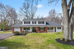 2200 Rebecca Dr, Hatfield, PA 19440 - Photo 2