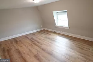 37 W 6th St, Bridgeport, PA 19405 - Photo 10