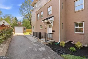 425 Grove Pl, Narberth, PA 19072 - Photo 2